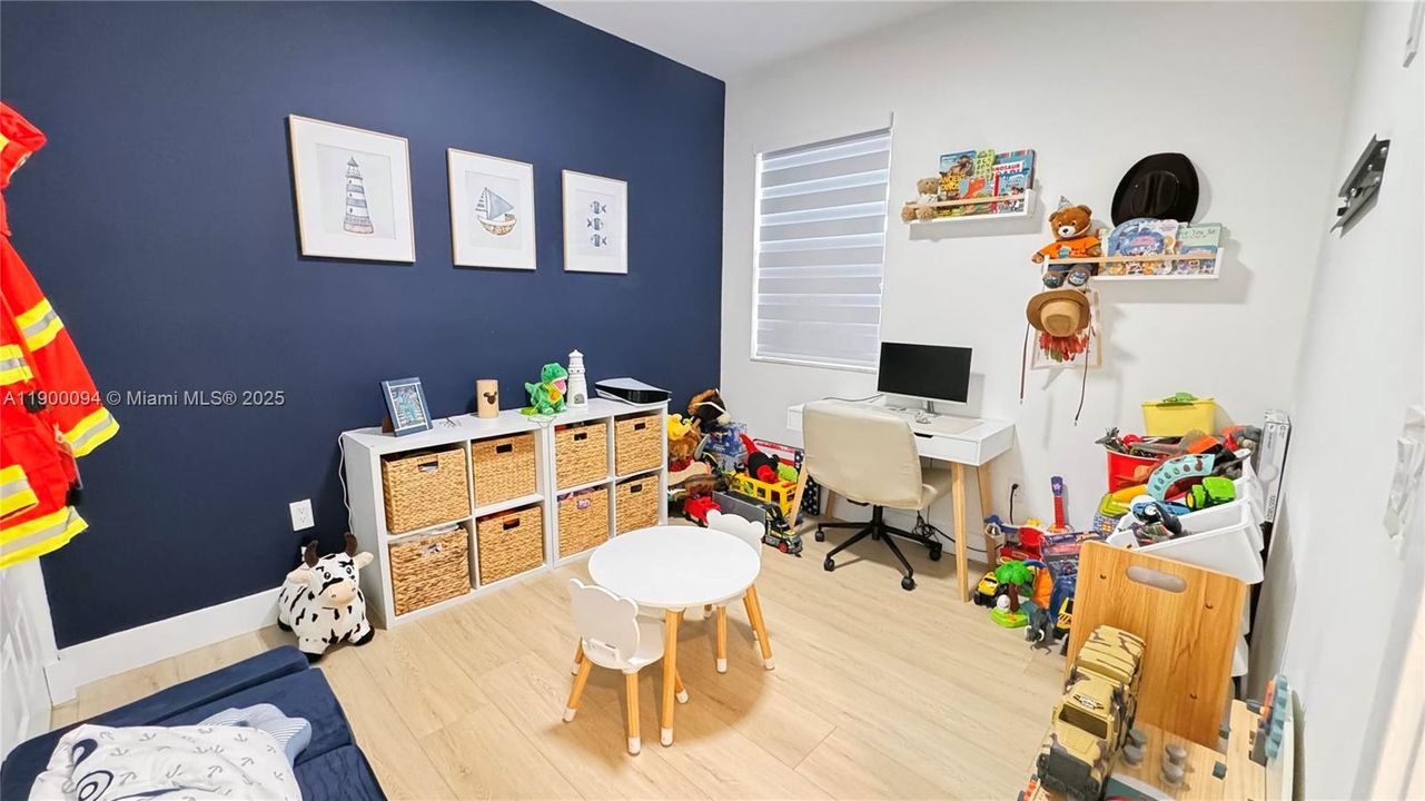 На продажу: $640,000 (3 спален, 2 ванн, 1588 Квадратных фут)