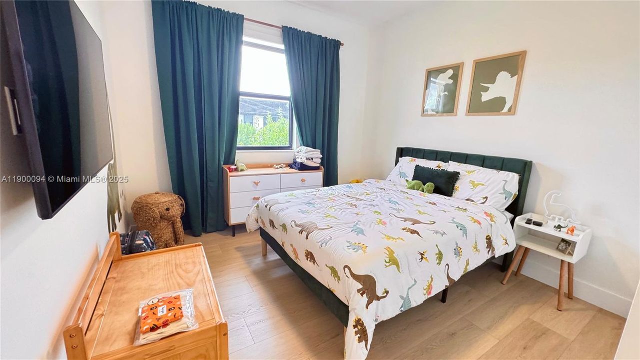 На продажу: $640,000 (3 спален, 2 ванн, 1588 Квадратных фут)