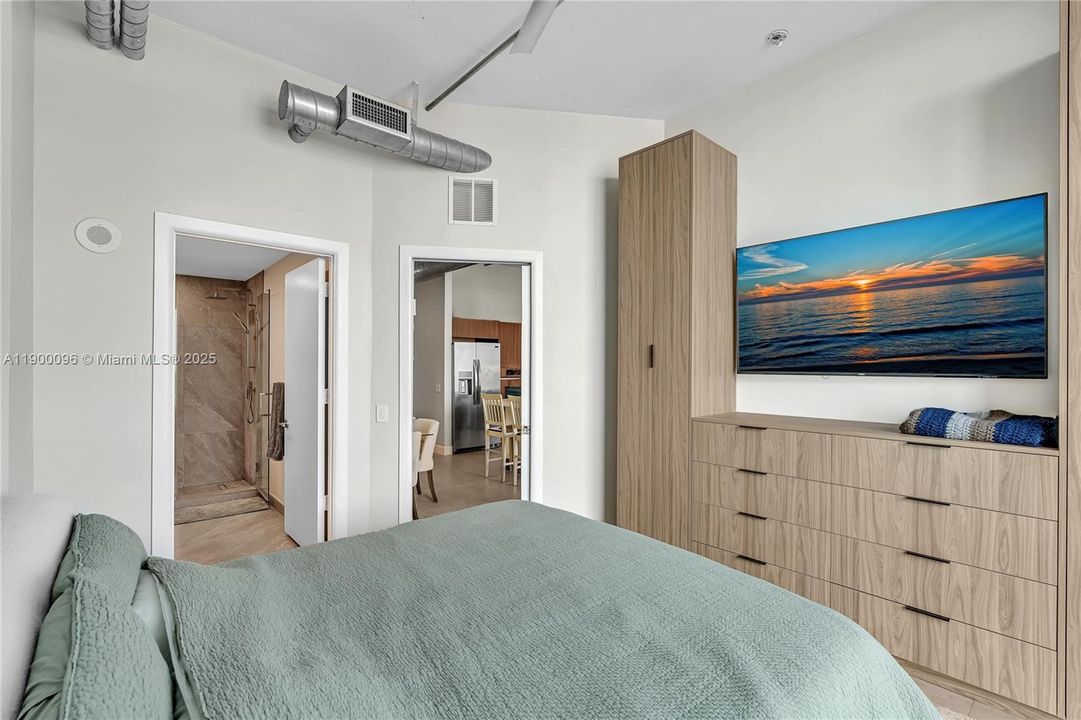 На продажу: $449,000 (2 спален, 2 ванн, 816 Квадратных фут)