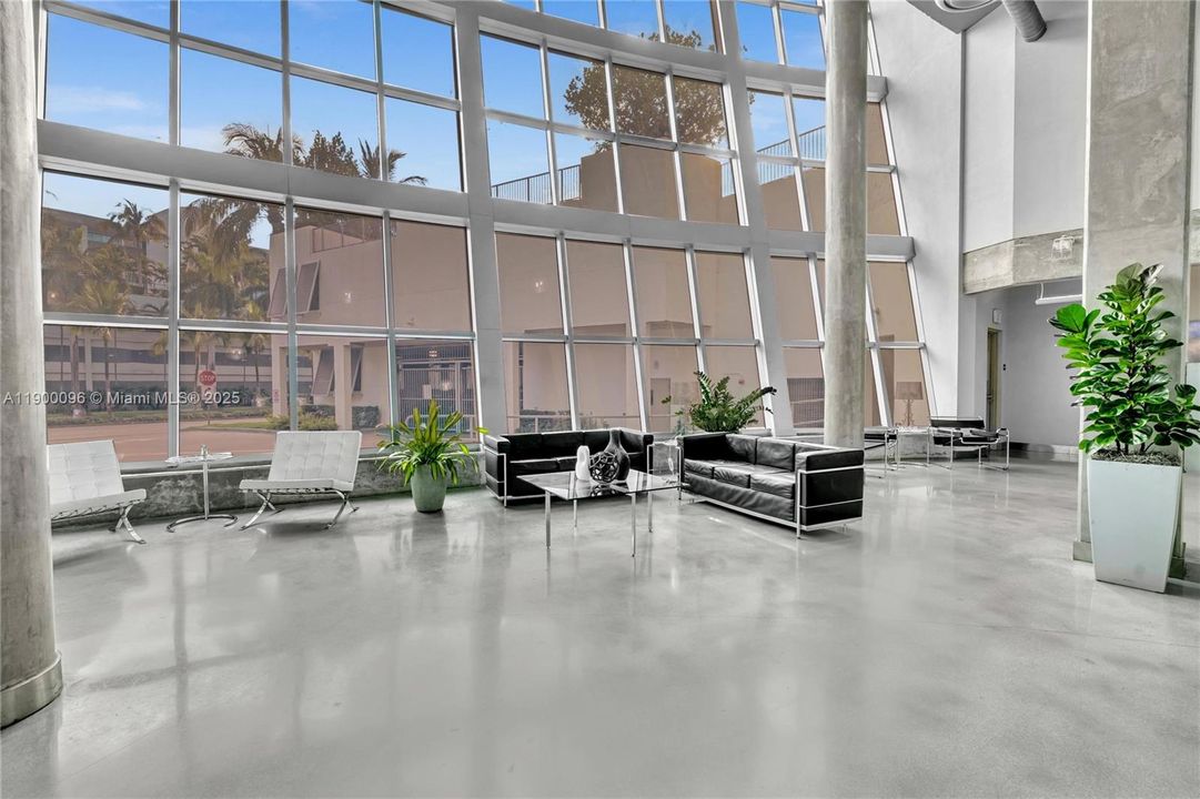 На продажу: $449,000 (2 спален, 2 ванн, 816 Квадратных фут)