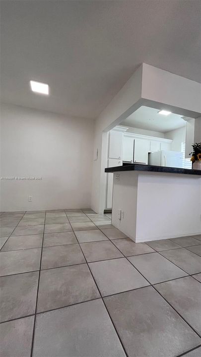 For Rent: $1,400 (1 beds, 1 baths, 576 Square Feet)