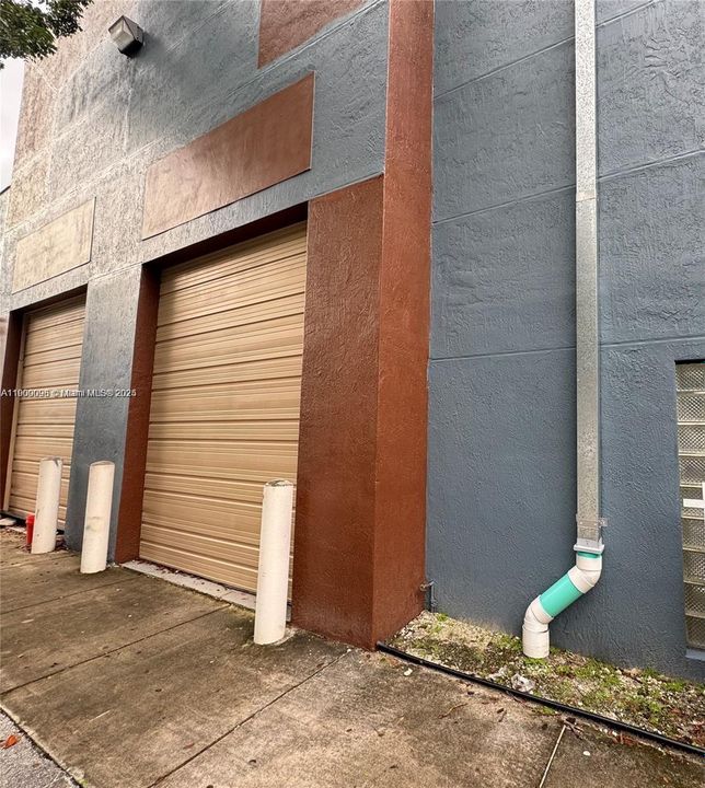 Active With Contract: $3,100 (0 beds, 0 baths, 0 Square Feet)