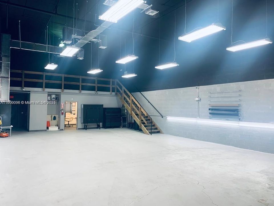 Active With Contract: $3,100 (0 beds, 0 baths, 0 Square Feet)