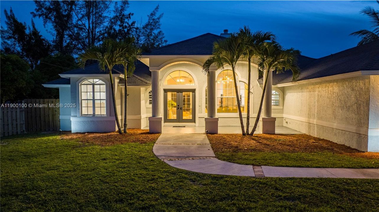 For Rent: $13,500 (8 beds, 5 baths, 3639 Square Feet)