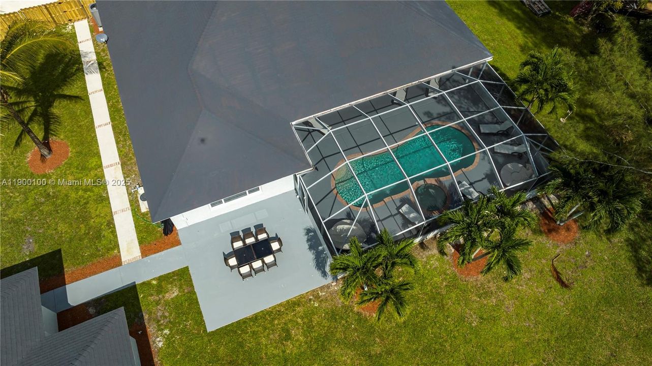 For Rent: $13,500 (8 beds, 5 baths, 3639 Square Feet)