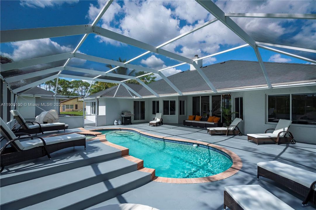 For Rent: $13,500 (8 beds, 5 baths, 3639 Square Feet)