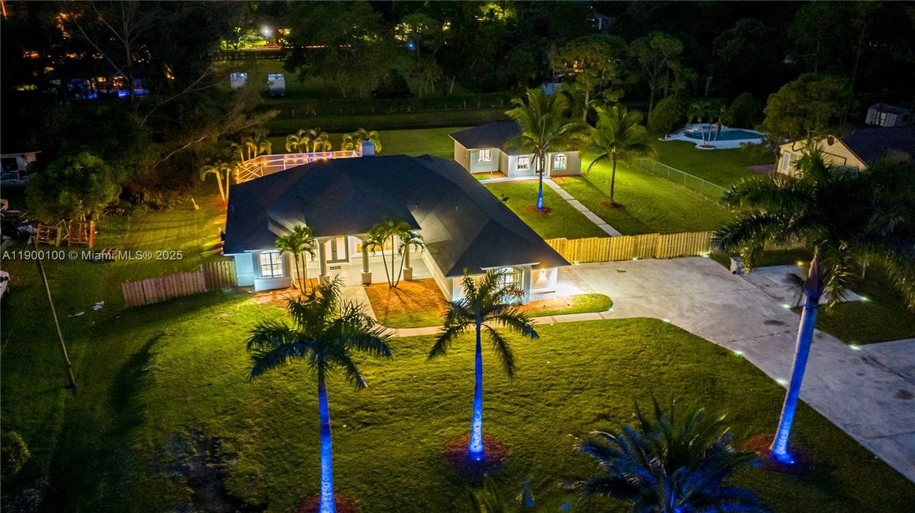 For Rent: $13,500 (8 beds, 5 baths, 3639 Square Feet)