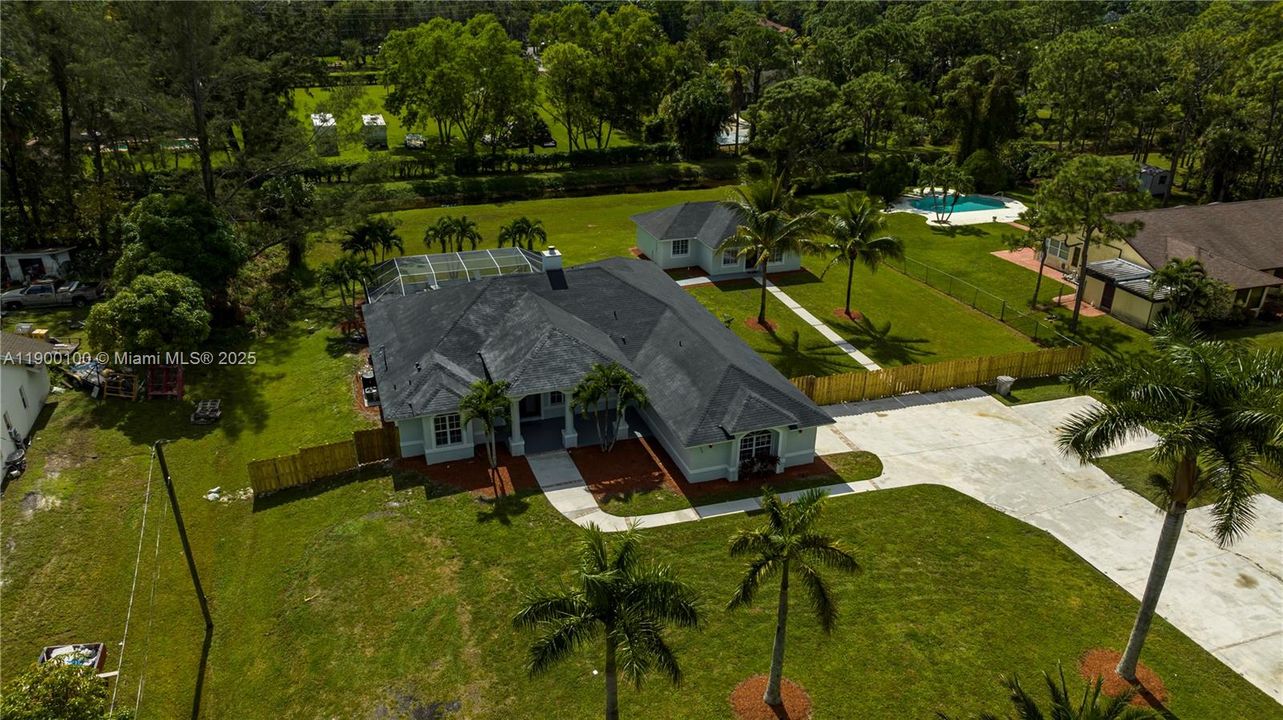 For Rent: $13,500 (8 beds, 5 baths, 3639 Square Feet)