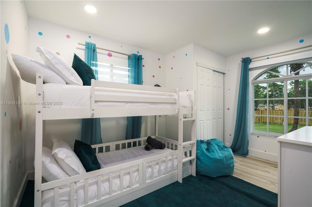 For Rent: $13,500 (8 beds, 5 baths, 3639 Square Feet)