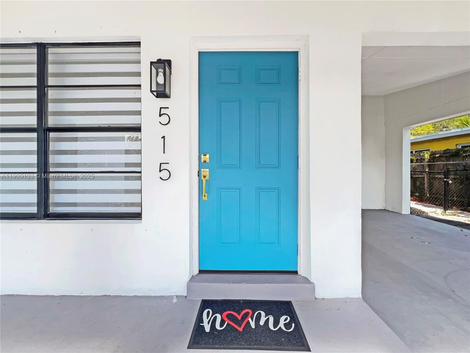 Под контрактом: $474,900 (4 спален, 2 ванн, 1534 Квадратных фут)