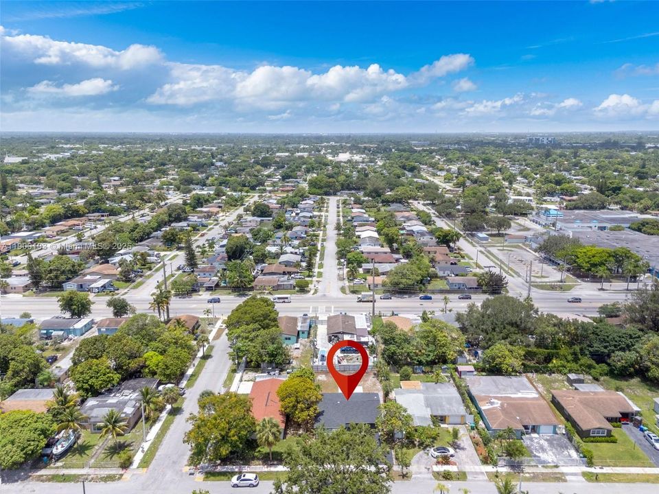 Под контрактом: $474,900 (4 спален, 2 ванн, 1534 Квадратных фут)