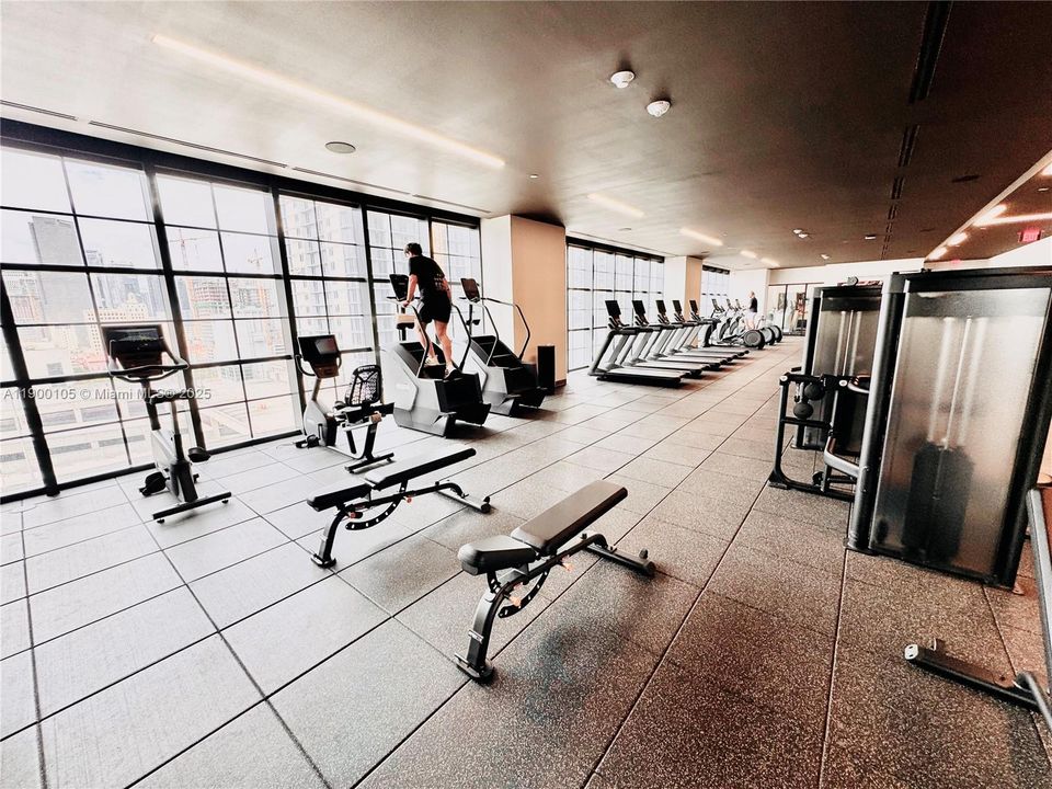 For Sale: $598,900 (1 beds, 1 baths, 540 Square Feet)