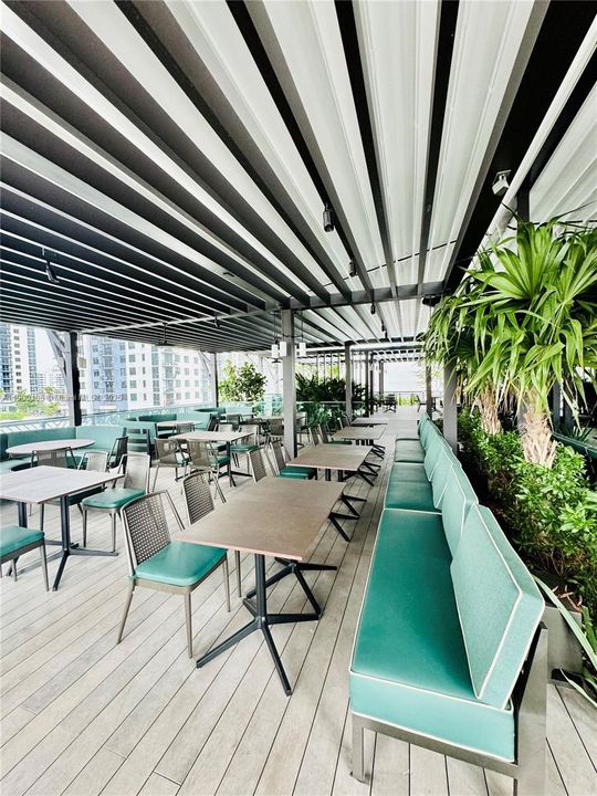 For Sale: $598,900 (1 beds, 1 baths, 540 Square Feet)