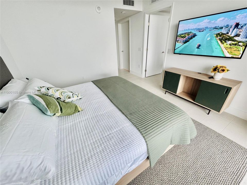 For Sale: $598,900 (1 beds, 1 baths, 540 Square Feet)