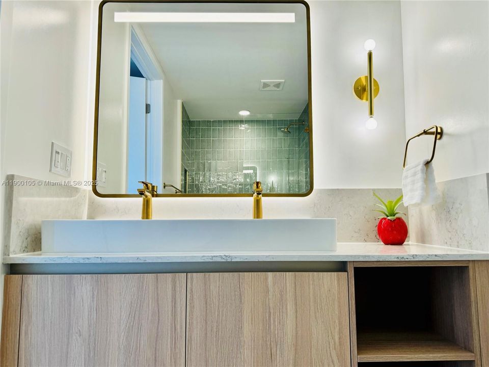 For Sale: $598,900 (1 beds, 1 baths, 540 Square Feet)