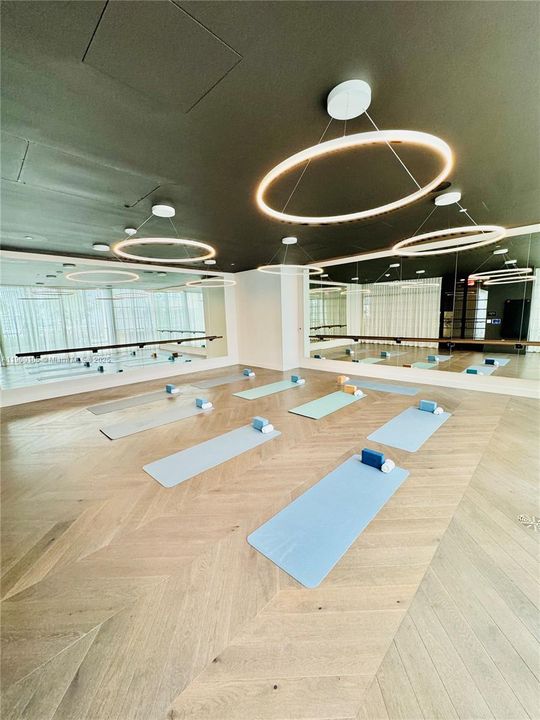 For Sale: $598,900 (1 beds, 1 baths, 540 Square Feet)