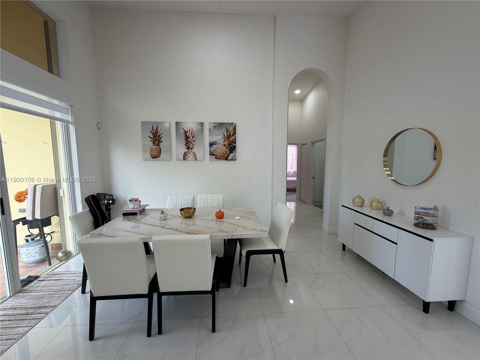 Recently Rented: $3,800 (3 beds, 2 baths, 1515 Square Feet)