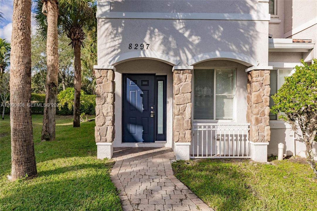 For Sale: $380,000 (3 beds, 2 baths, 1423 Square Feet)