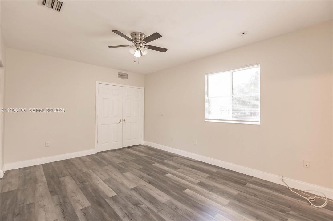 For Sale: $380,000 (3 beds, 2 baths, 1423 Square Feet)