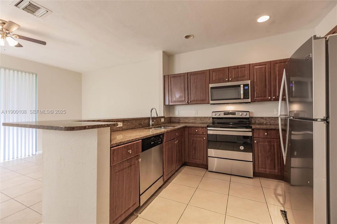 For Sale: $380,000 (3 beds, 2 baths, 1423 Square Feet)