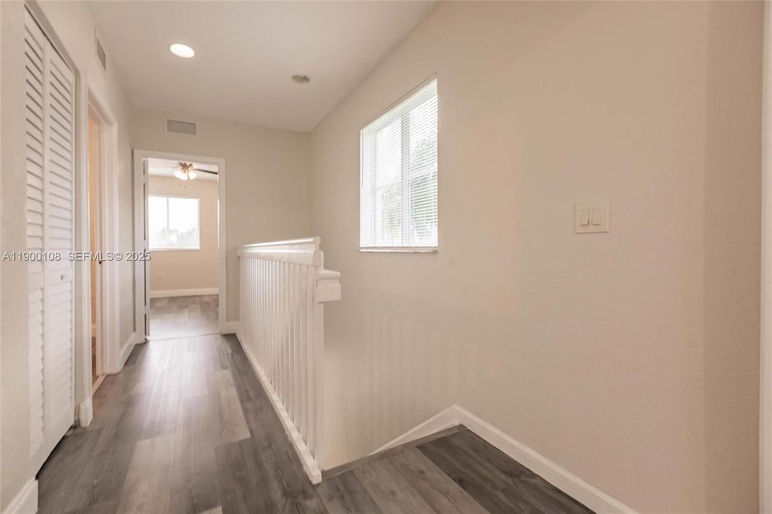 For Sale: $380,000 (3 beds, 2 baths, 1423 Square Feet)