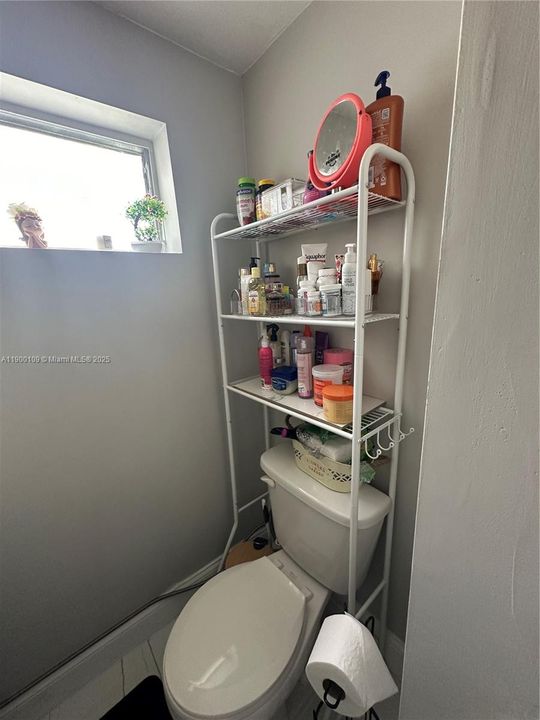 For Sale: $549,000 (4 beds, 2 baths, 1168 Square Feet)