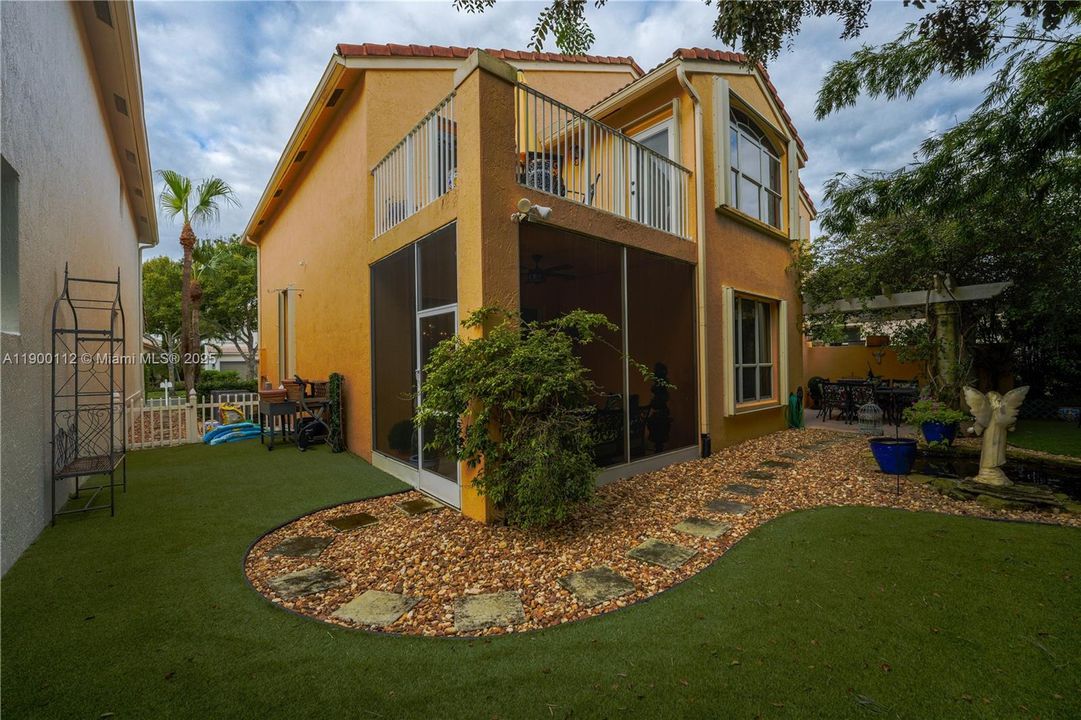 For Sale: $675,000 (3 beds, 2 baths, 2733 Square Feet)