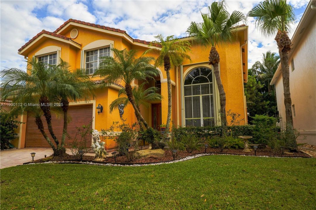 For Sale: $675,000 (3 beds, 2 baths, 2733 Square Feet)