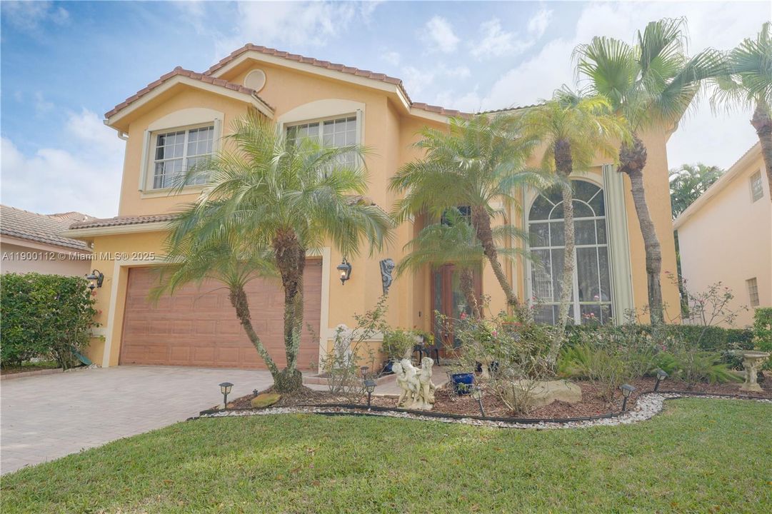 For Sale: $675,000 (3 beds, 2 baths, 2733 Square Feet)