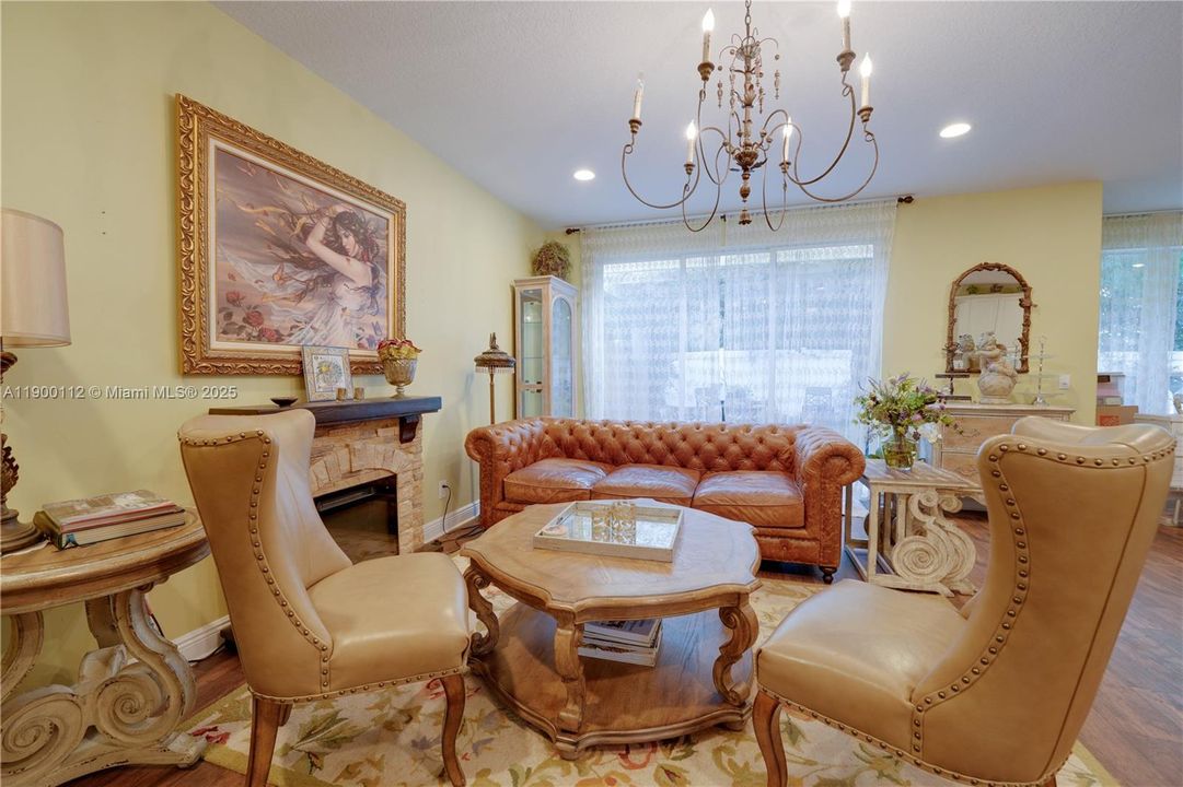 For Sale: $675,000 (3 beds, 2 baths, 2733 Square Feet)