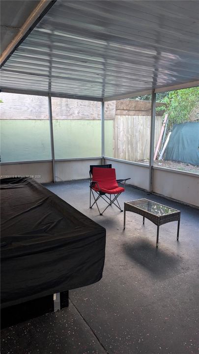 На продажу: $359,000 (2 спален, 1 ванн, 873 Квадратных фут)