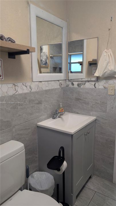 На продажу: $359,000 (2 спален, 1 ванн, 873 Квадратных фут)