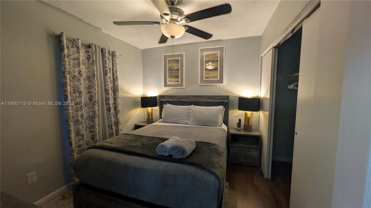 На продажу: $359,000 (2 спален, 1 ванн, 873 Квадратных фут)