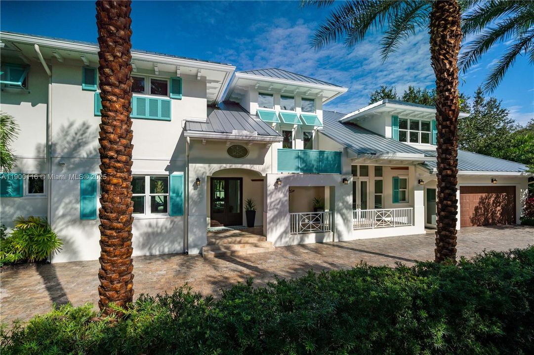 For Sale: $2,150,000 (5 beds, 3 baths, 3274 Square Feet)