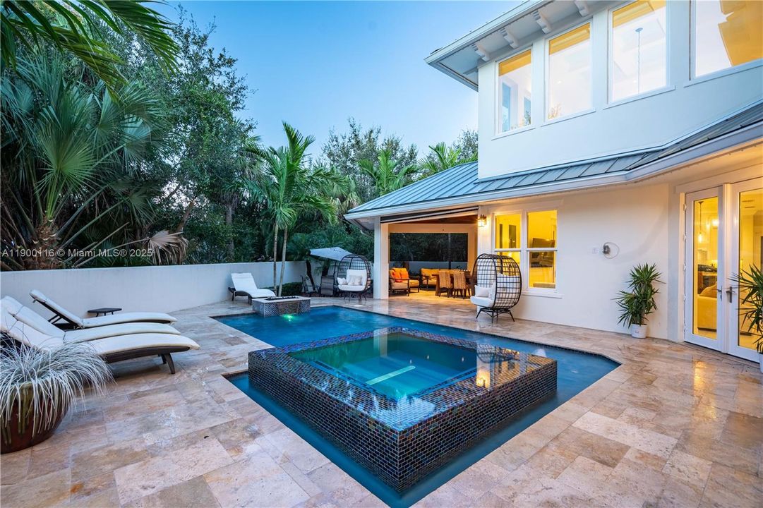 For Sale: $2,150,000 (5 beds, 3 baths, 3274 Square Feet)