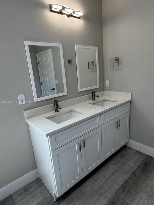 For Rent: $2,800 (3 beds, 2 baths, 0 Square Feet)