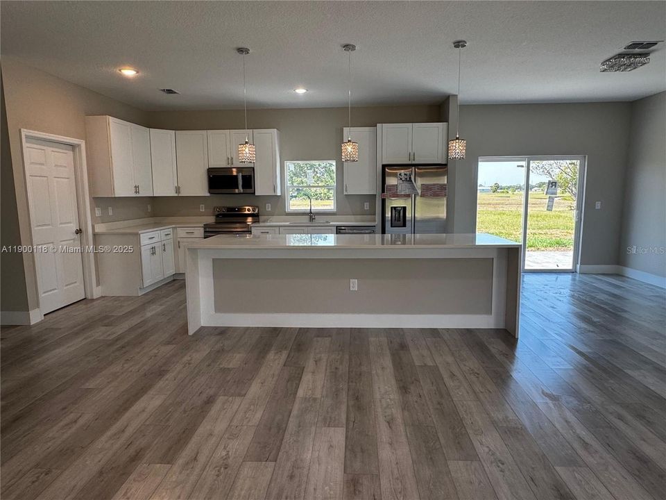 For Rent: $2,800 (3 beds, 2 baths, 0 Square Feet)