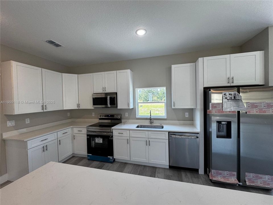 For Rent: $2,800 (3 beds, 2 baths, 0 Square Feet)