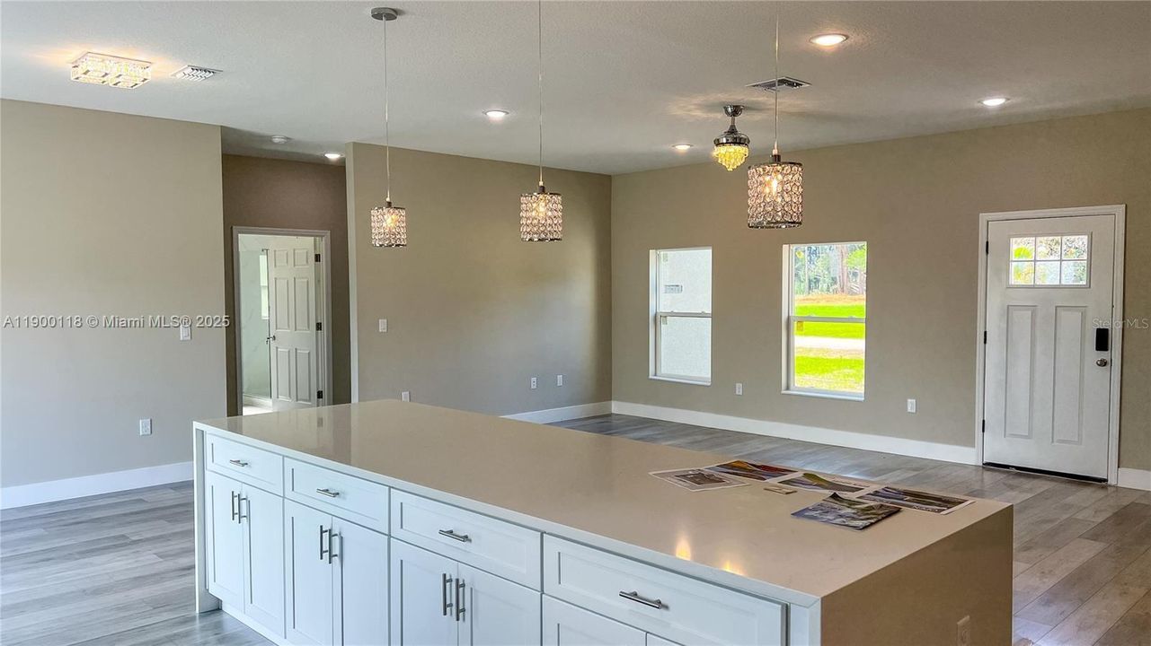 For Rent: $2,800 (3 beds, 2 baths, 0 Square Feet)