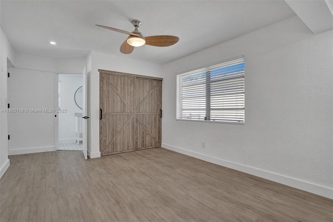 Recently Rented: $5,100 (3 beds, 3 baths, 1710 Square Feet)