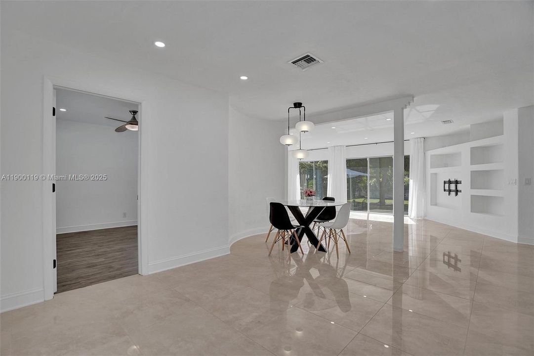 Recently Rented: $5,100 (3 beds, 3 baths, 1710 Square Feet)