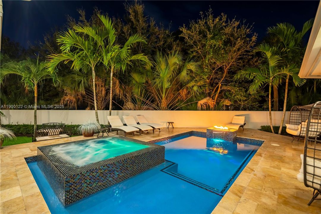 For Rent: $12,000 (6 beds, 3 baths, 3274 Square Feet)