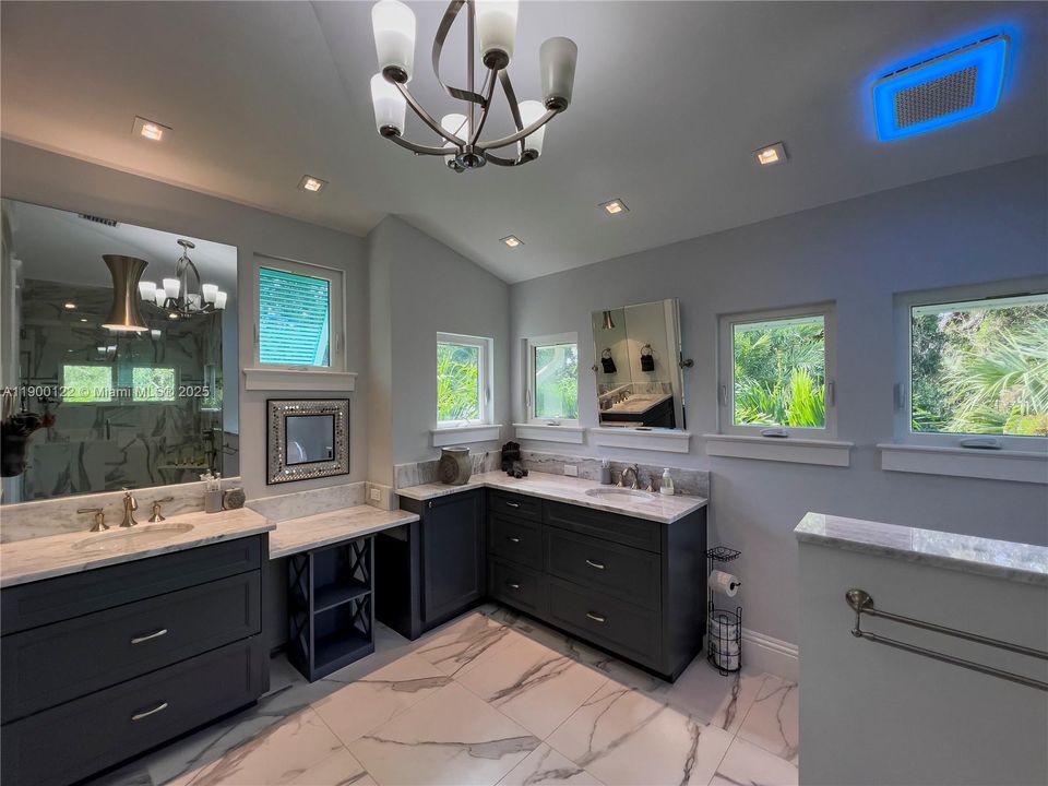 For Rent: $12,000 (6 beds, 3 baths, 3274 Square Feet)