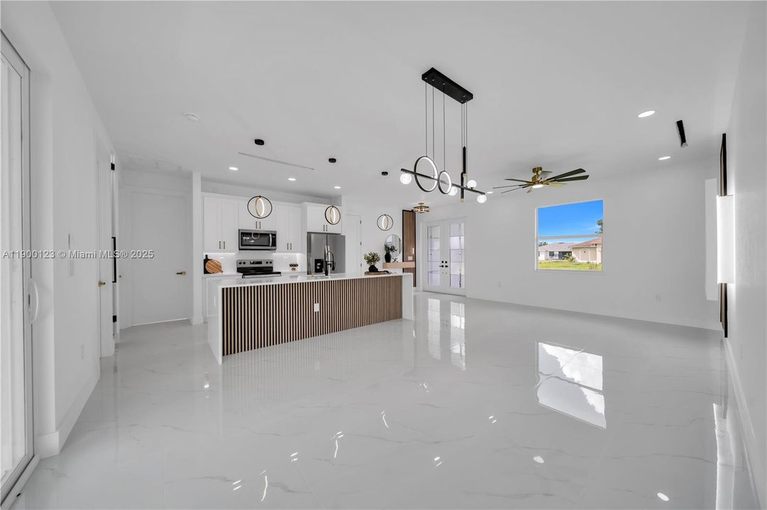 For Sale: $339,900 (3 beds, 2 baths, 1406 Square Feet)