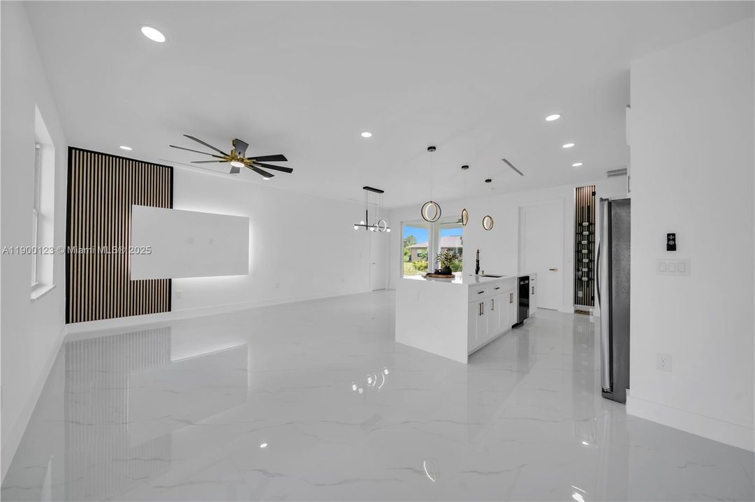 For Sale: $339,900 (3 beds, 2 baths, 1406 Square Feet)