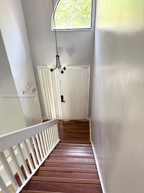 For Sale: $420,000 (3 beds, 3 baths, 1318 Square Feet)