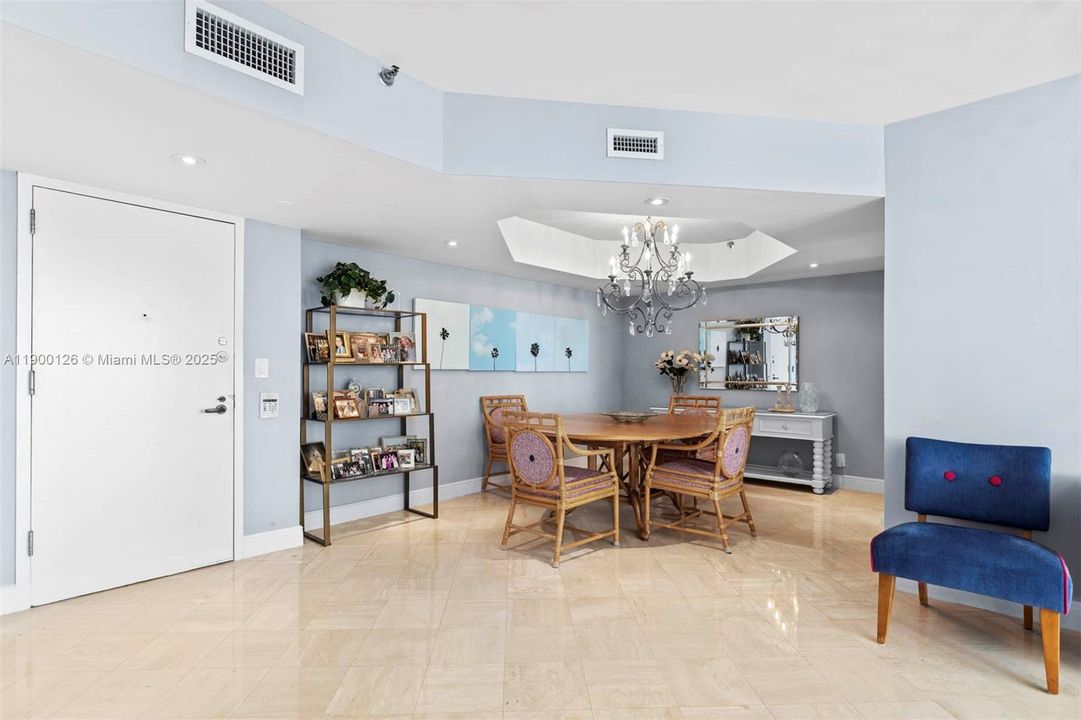 For Sale: $665,000 (2 beds, 2 baths, 1600 Square Feet)