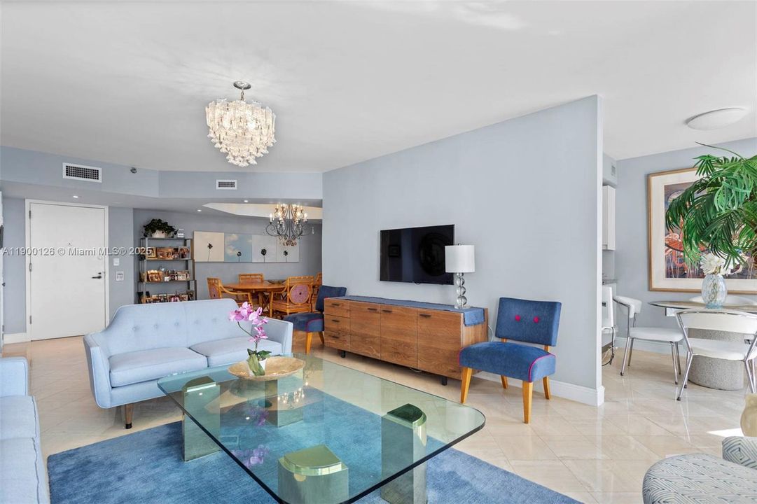 For Sale: $665,000 (2 beds, 2 baths, 1600 Square Feet)