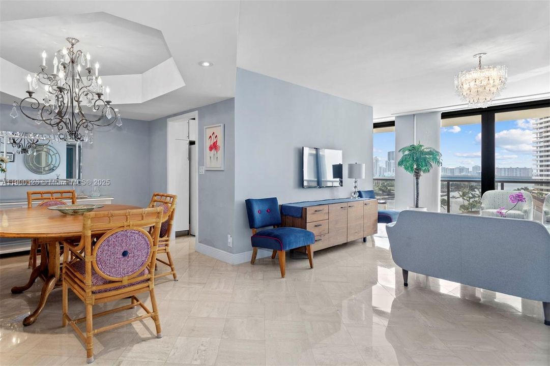 For Sale: $665,000 (2 beds, 2 baths, 1600 Square Feet)