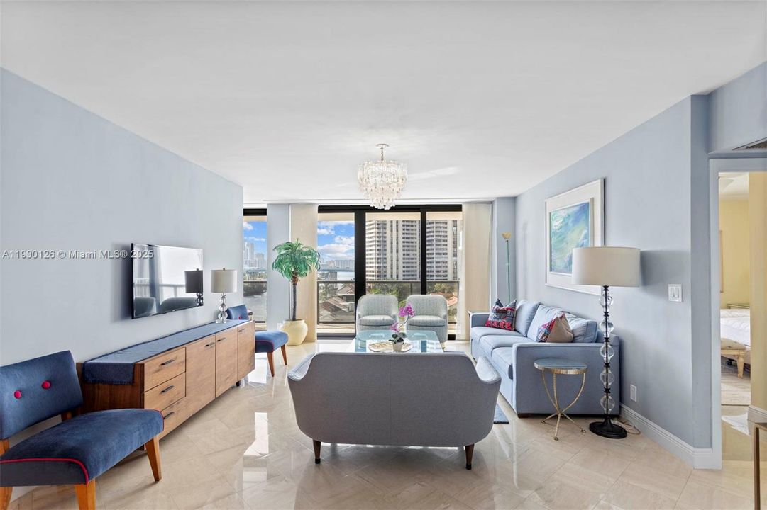 For Sale: $665,000 (2 beds, 2 baths, 1600 Square Feet)